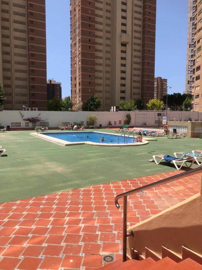 El Apartamento De Cristian 3 Benidorm Bagian luar foto
