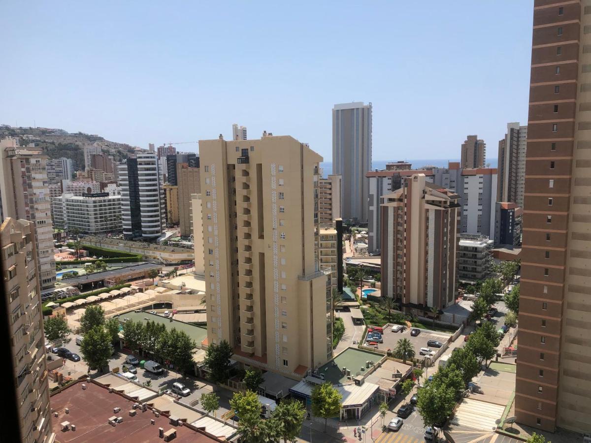 El Apartamento De Cristian 3 Benidorm Bagian luar foto